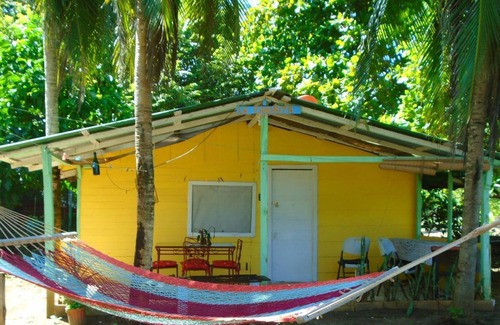 Junquillal Cabina | Rita & Sonny Tropical 'surf' Cabina