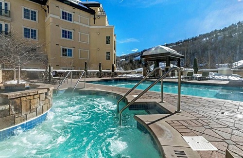 Vail Apartamento | Ritz Carlton Residences Vail 3 Bedroom + Sofa Bed - Sleeps 8 Fireplace & Balcony