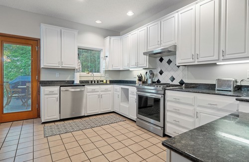 Crane Hill Casa | Rivendell at Smith Lake: 5 BR, 3.5 BA House in Crane Hill, Sleeps 14