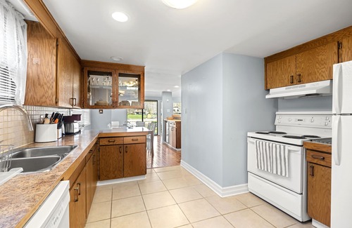 Wasaga Beach Cabaña | River Access Cottage Mins to Beach