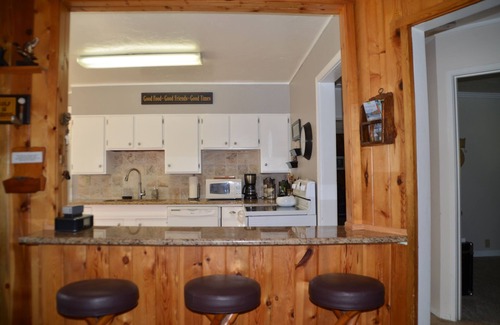 Crescent City Casa | River Front Getaway Impresionante Vistas Fish / Nadar por la puerta trasera