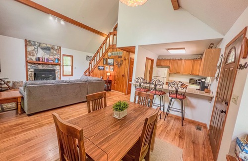 Ellijay Cabaña | FAMILIA + CASA FRENTE AL RÍO CON MASCOTAS