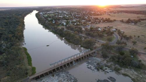 St. George Hotel | River Gum Tourist Park