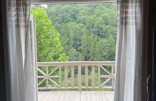 Cornelia Casa | River House con vista excepcional