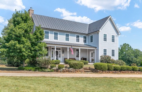 Dyke Casa | River Meadows Farm | 39-Acre Retreat: Mtn Vistas, River, Pool & Trails