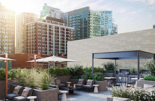 Killgubbin Apartamento | River North 1br w grills terrace fire pits CHI-1038