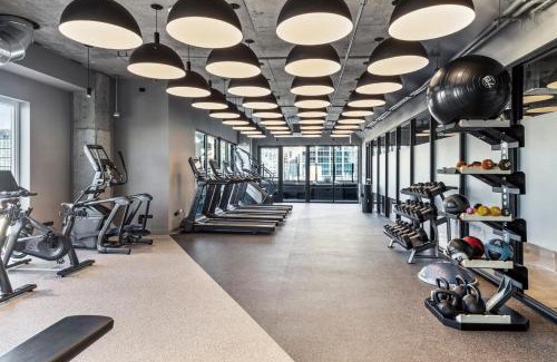 Killgubbin Apartamento | River North 1br w grills terrace fire pits CHI-1038