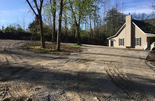 Farmers Casa | Retiro en el río: Casa recién remodelada en el río y minutos de Cave Run