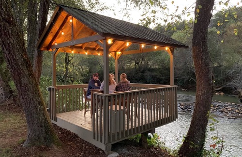 Murphy Chalet De Esquí | A orillas del río - perfecto para las vacaciones familiares o de grupo!