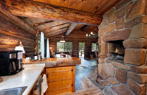 Durango - Purgatory Cabina | River Stone | Charming Log Cabin Near Florida River, 20 Min to Town, Dogs OK