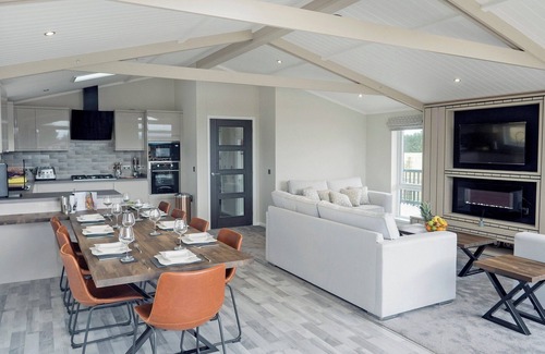 Carlton-in-Cleveland Cabaña | River Tees Lodge - UKC4064