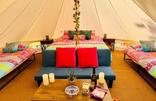 Llandovery Otro | River View Glamping