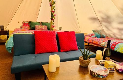 Llandovery Otro | River View Glamping