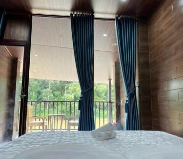 Quan Tom Cabina | River View Hotel