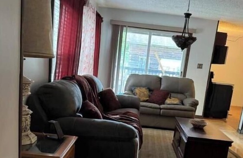 Leasburg Casa | Riverbend Getaway 134-Luxury & Comfort sleep 20+ nearby-swim, float, hike, relax