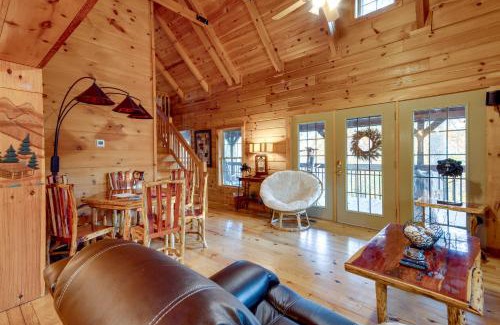 Rutherfordton Casa | Riverfront Blue Ridge Cabin with Private Hot Tub