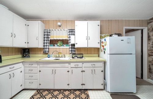Tidioute Cabina | Riverfront Cabin ★ Views ★ Quiet ★ Fishing ★ Kayak