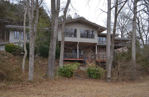 Cherokee Village Casa | Frente al río, retiro de campo de golf con piscina.