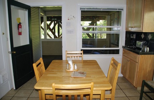 Monte Rio Casa | Riverfront Home, cerca de la playa y restaurantes