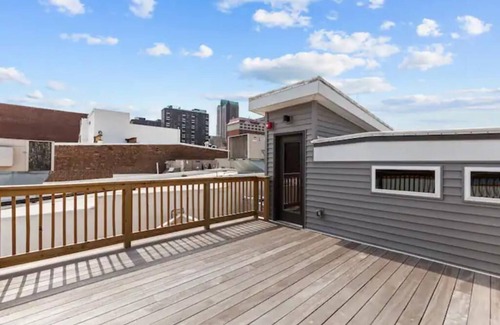 Downtown St. Louis Apartamento | Riverfront Loft - Private Balcony - King Bed - Arch, Conventions & Casino