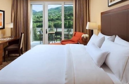 Avon Complejo | Riverfront Mountain Villas Resort & Spa, Balcony, Avon