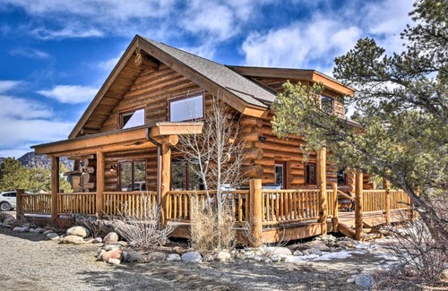 Buena Vista Casa | Riverfront Retreat with Hot Tub Fish and Hike!