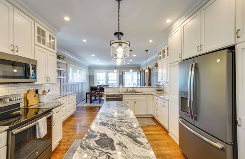St. Clair Casa | Riverfront St Clair Home - Walk to Downtown!