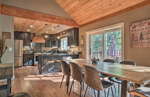 Lakemont Casa | Riverfront Tallulah Falls Cabin with Hot Tub!