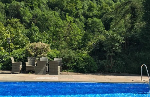 Redbrook Casa | El Riversdale Lodge se encuentra en el corazón de Symonds Yat, con vistas al río Wye.