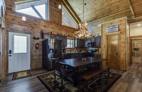 Branson Cedars Casa | Riversedge Lodge | 4 Bed, 4 Bath