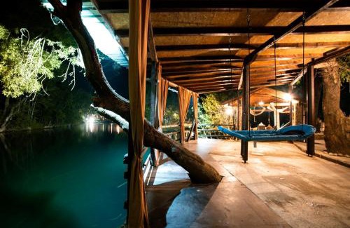 Trn Chalet De Esquí | Riverside Cabin