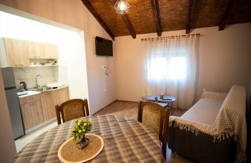 Trn Chalet De Esquí | Riverside Cabin