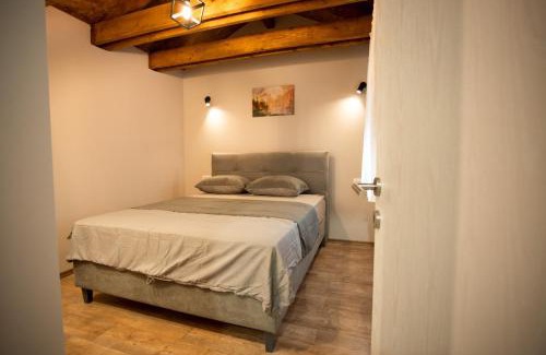 Trn Chalet De Esquí | Riverside Cabin