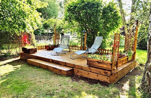 Vaas Cabaña | Chalet climatisé au bord du Loir avec terrasse, barbecue, pêche et visites touristiques