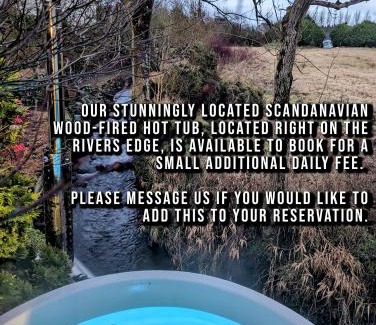 Ballyclare Casa | Riverside Cottage at Logwood Mill