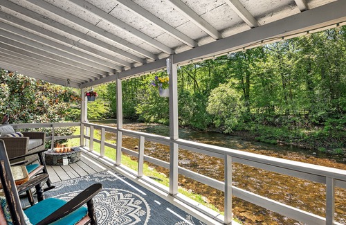 Horse Shoe Cabaña | Riverside Cottage on Mills River - Patti's Camp Prattville