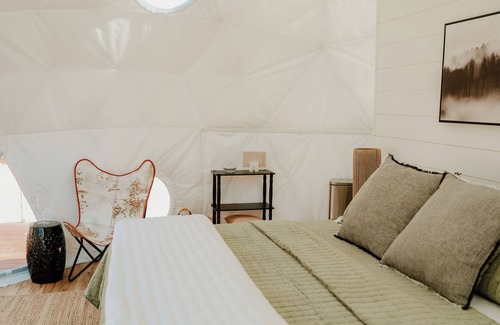 Waynesboro Complejo | Riverside Glamping Geodome on Buffalo River - Romantic Getaway