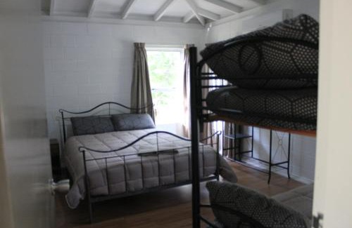 Herbert Cabina | Riverside Haven Lodge & Holiday Park