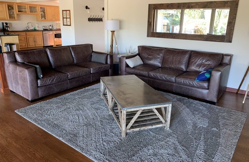 Cascade Casa | Riverside Home + Cottage - Exclusive Private Pool & Hot Tub - Sleeps 12