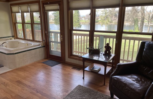 Cascade Casa | Riverside Home + Cottage - Exclusive Private Pool & Hot Tub - Sleeps 12