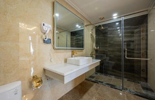 Dong Anh Hotel | Riverside Hotel