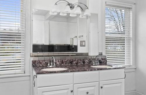 McDowell Casa | Riverside Retreat and Karaoke Oasis