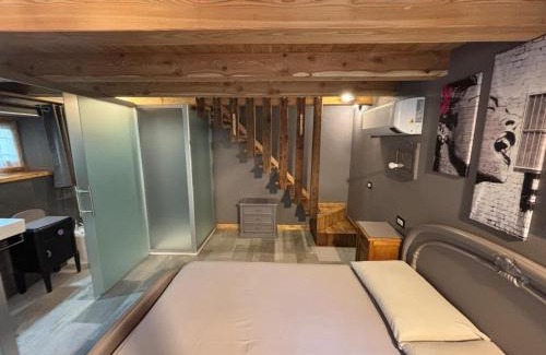 Pontboset Casa | riverside room Jean
