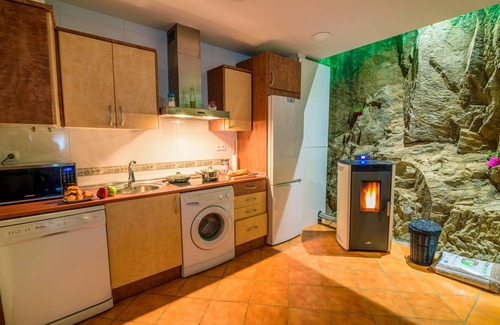 La Omanuela Apartamento | Chalet en La Omañuela cerca de esquí