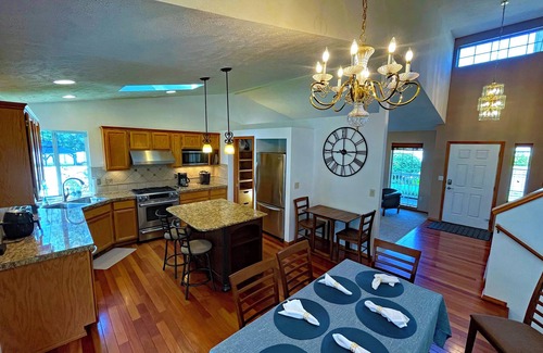 Nine Mile Falls Casa | Riverside State Park 3,000 ft. HOME, SPA, private ARCADE, Fire-Pit, 5BD