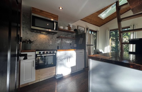 Verlot Cabina | Riverside Tiny House for 2