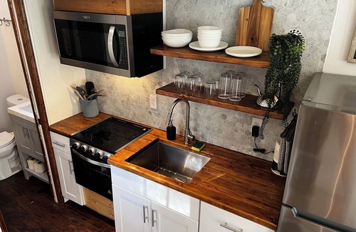Verlot Cabina | Riverside Tiny House for 2
