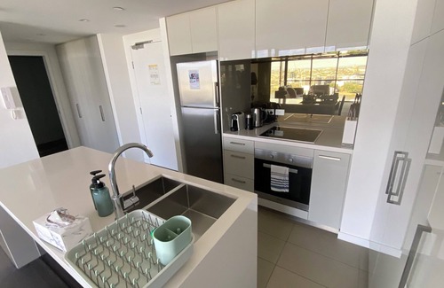 Milton Apartamento | Riverview 2BR Apt w/pool and Parking Near Suncorp