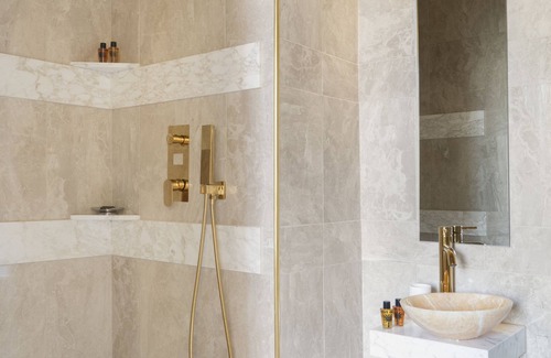 Porta Venezia Casa | Rivière Private Rooms at the Park