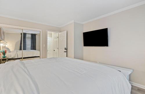 Buckhead Casa | RM2 - 1bdr 1bath Cozy ensuite shared Condo